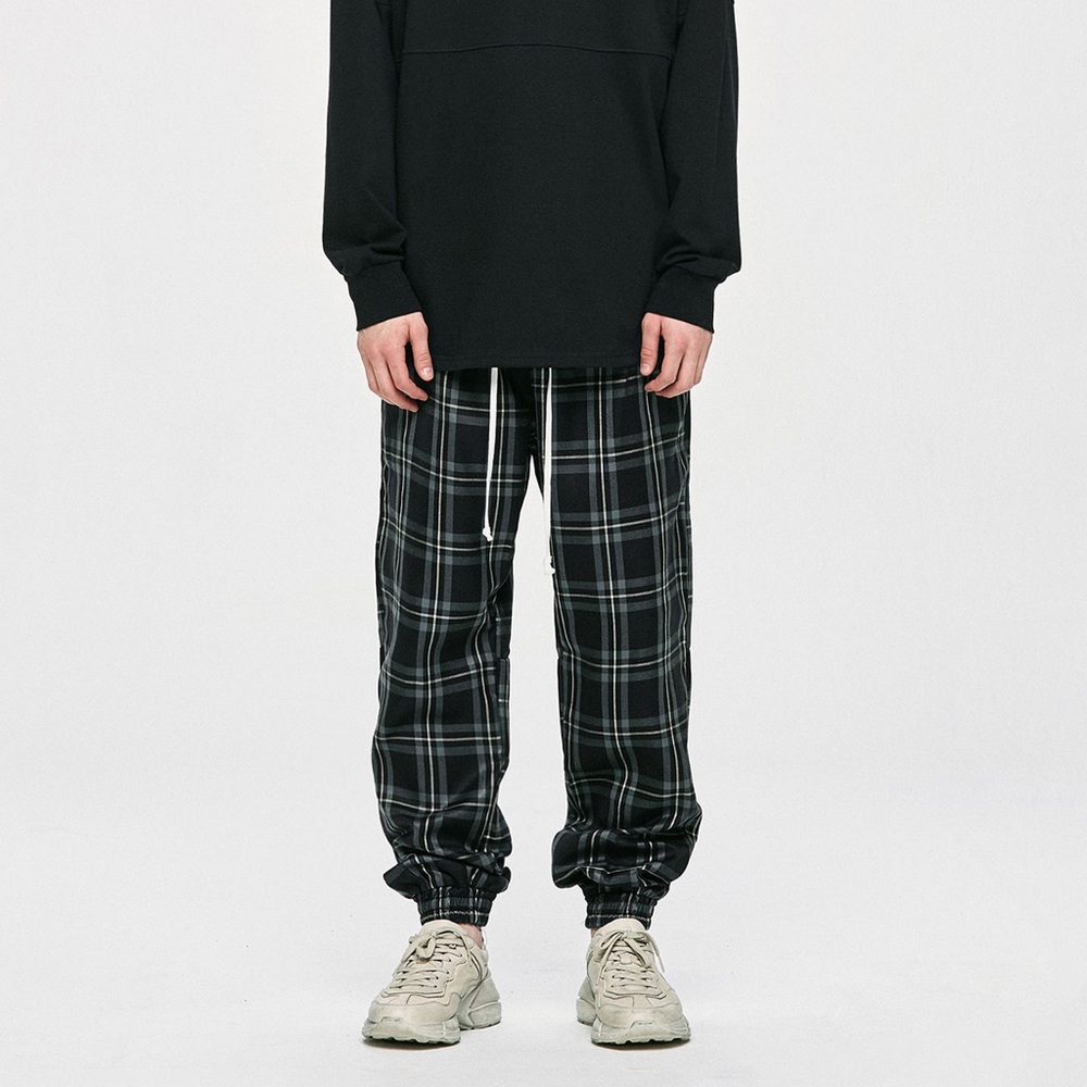 D.PRIQUE // Check Jogger Pants